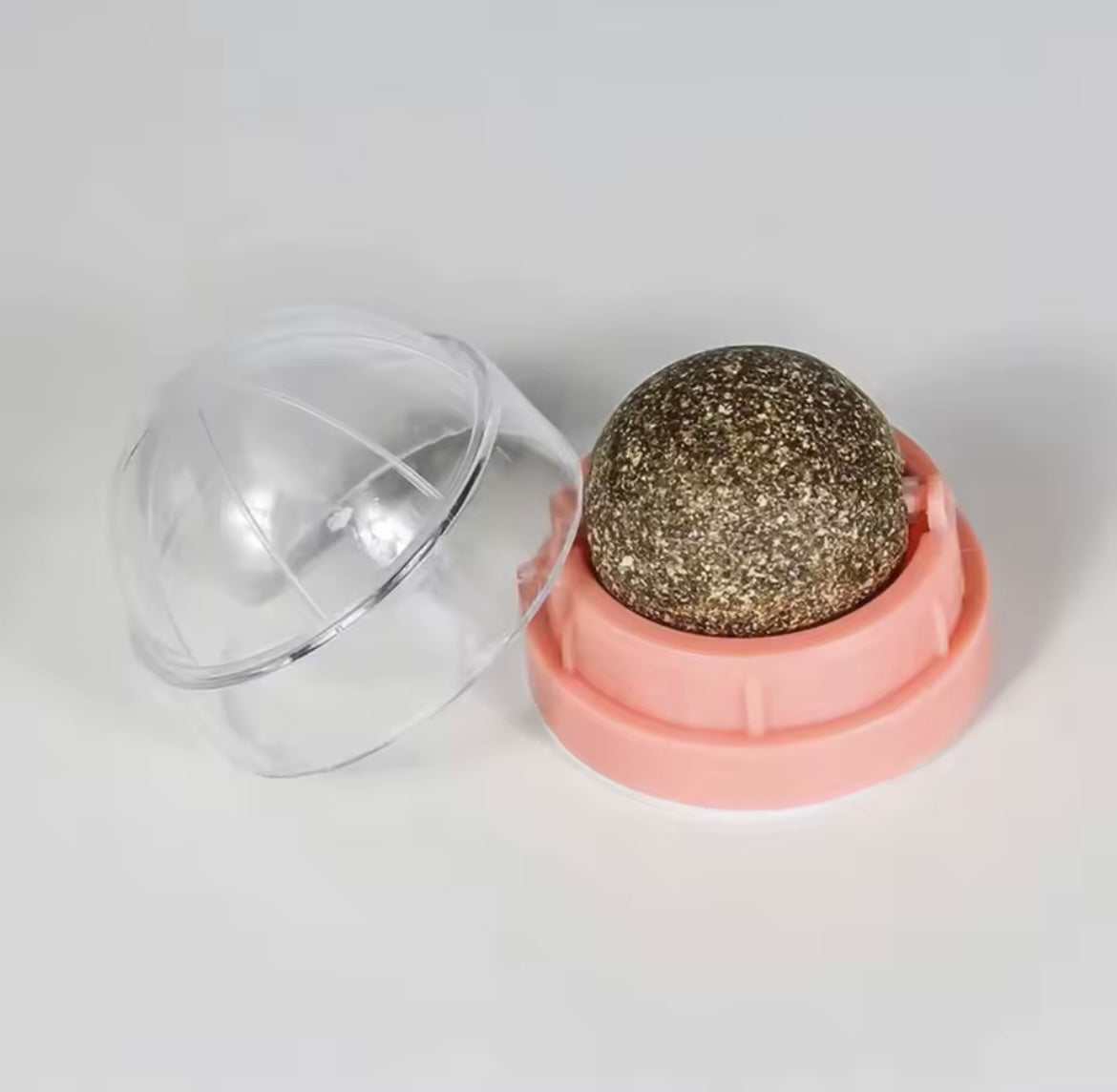 🐱 Bola de Catnip con Tapa Protectora – ¡Diversión Natural para tu Gato!